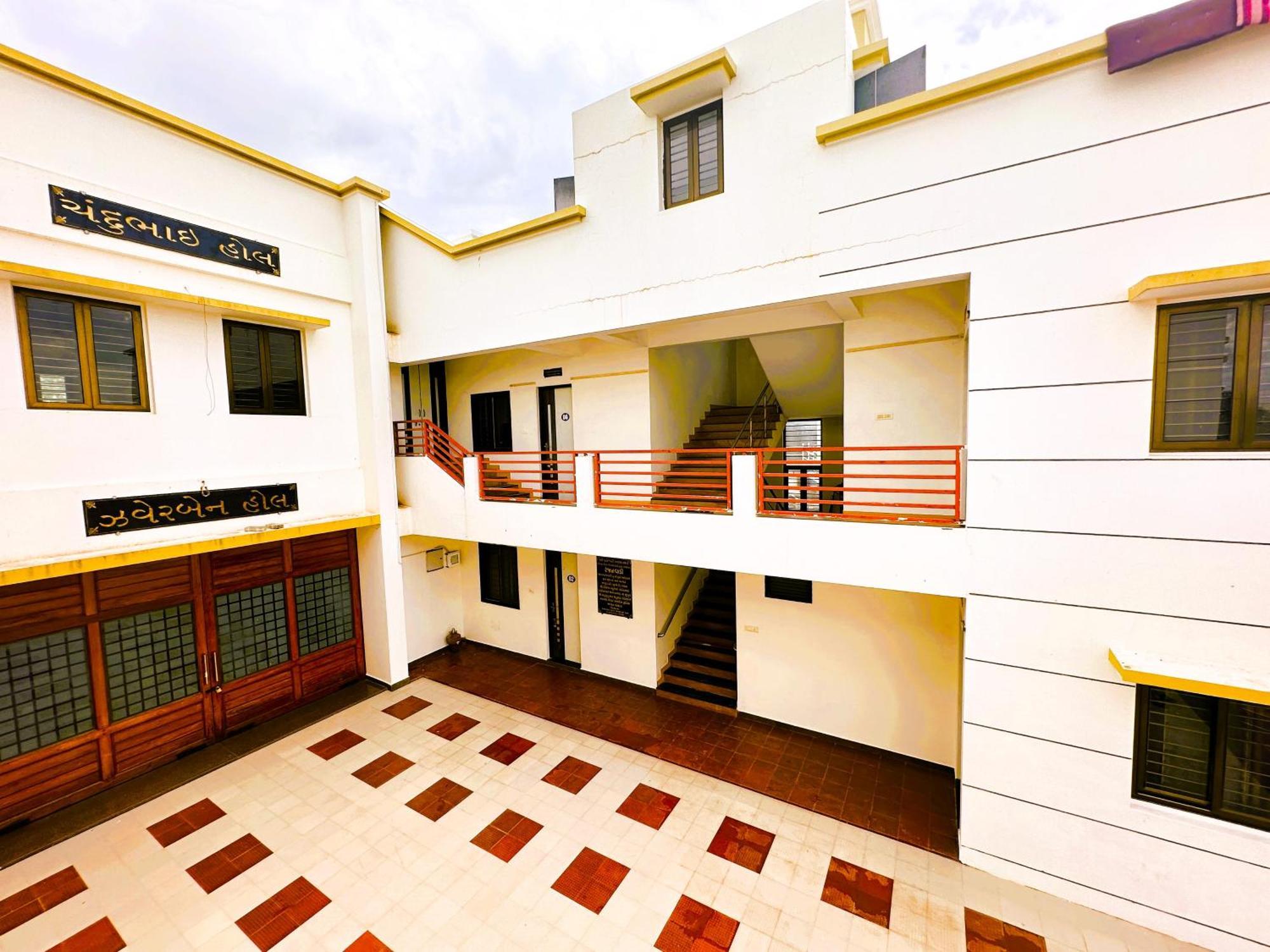 Ranjan Vadi Hotel Bhudzs Kültér fotó