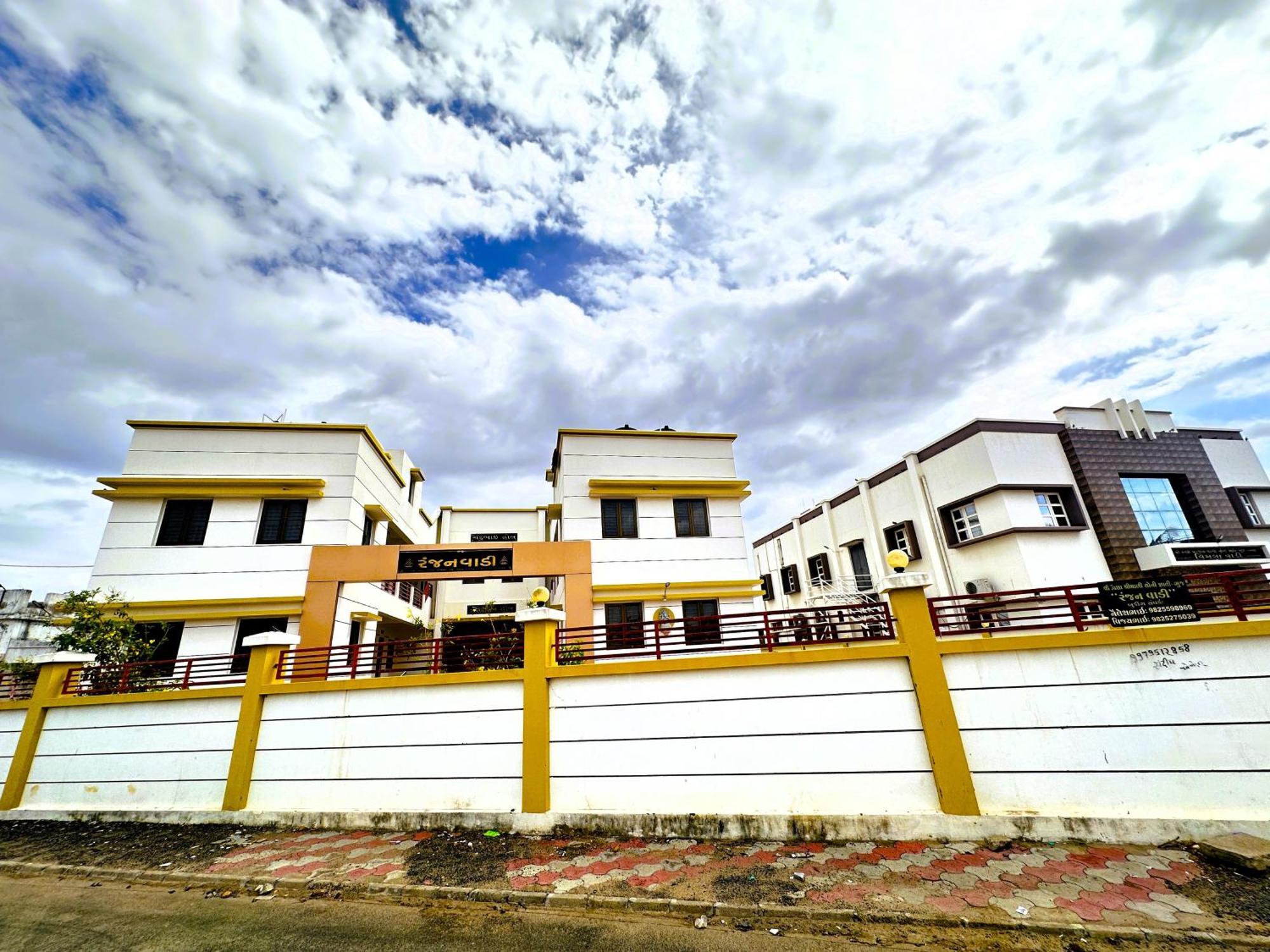 Ranjan Vadi Hotel Bhudzs Kültér fotó