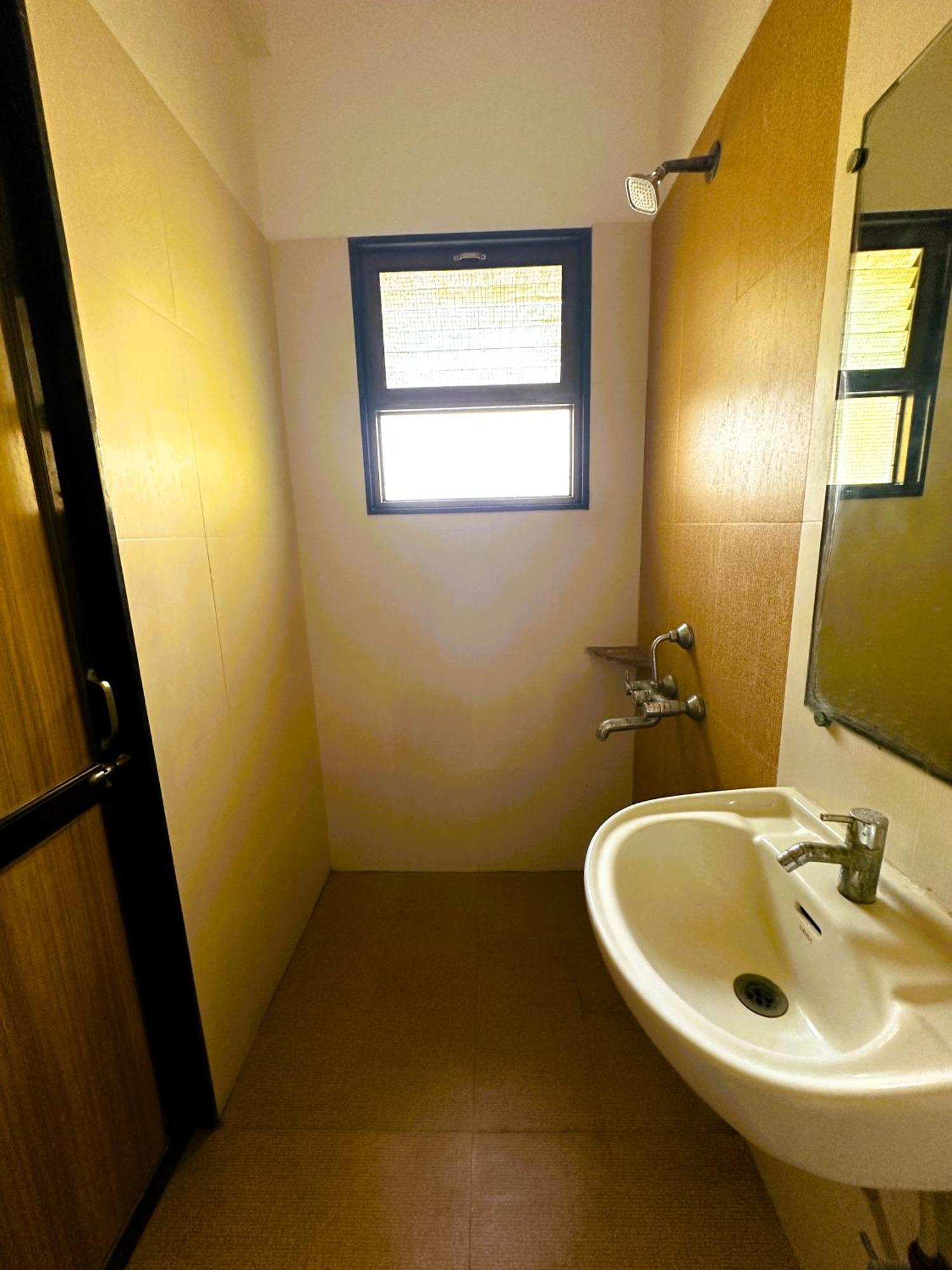 Ranjan Vadi Hotel Bhudzs Kültér fotó